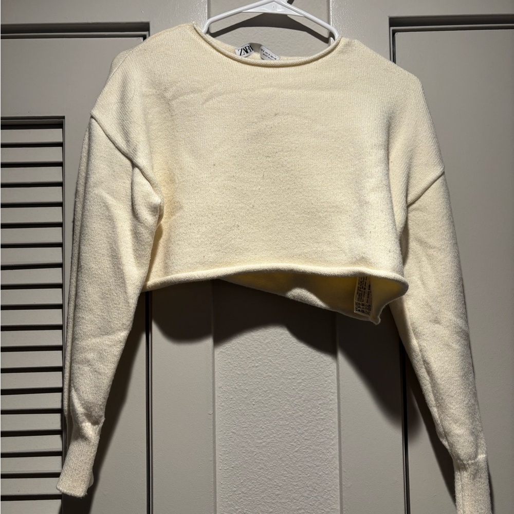 Zara cream Cropped Sweater